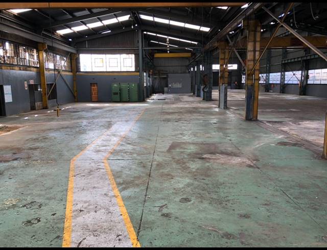 2,200M² WAREHOUSE FOR SALE IN DELVILLE